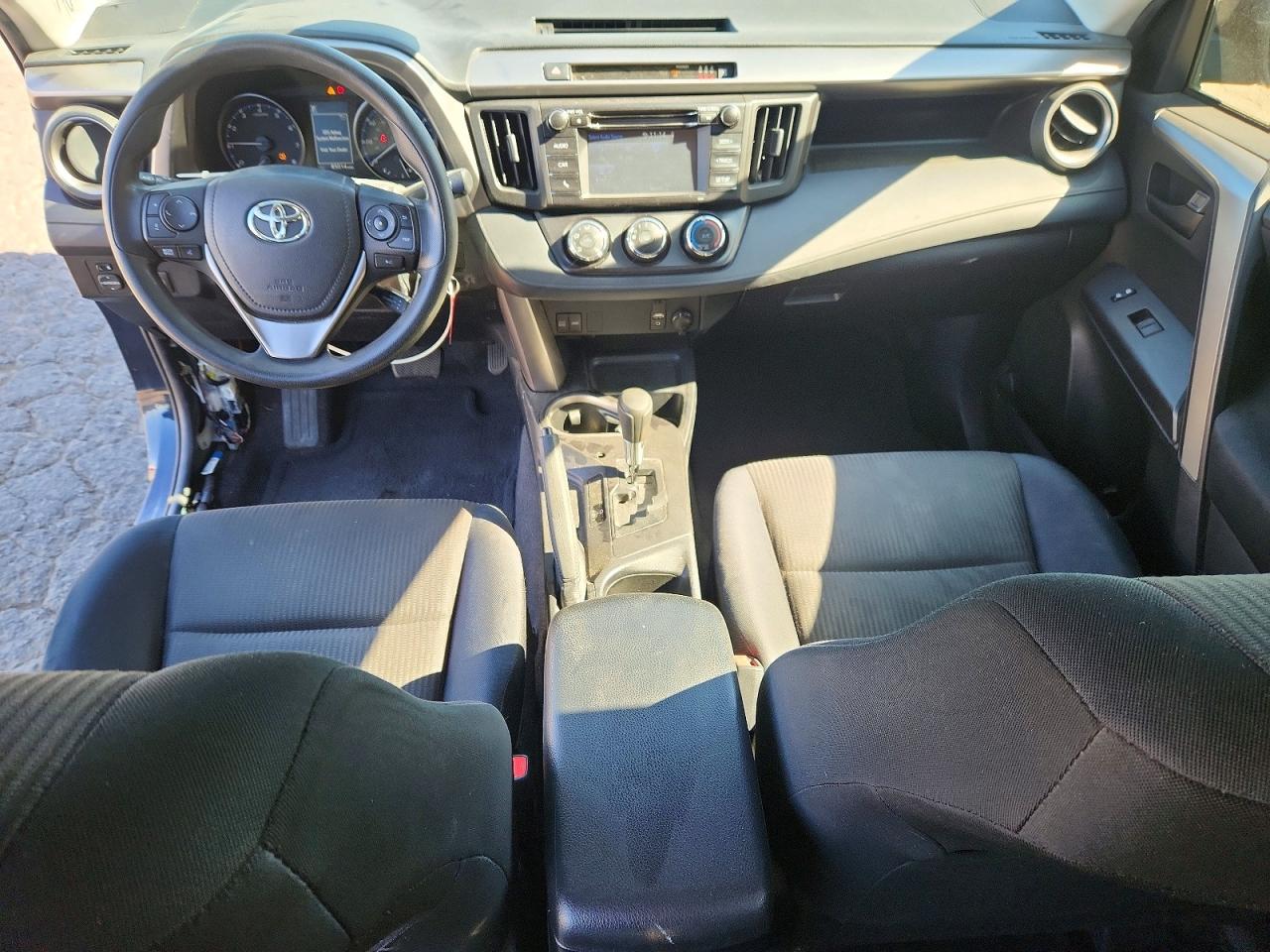 2017 TOYOTA RAV4 LE photo 8