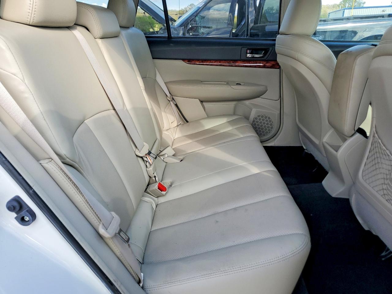 2011 SUBARU OUTBACK 2.5I LIMITED photo 19