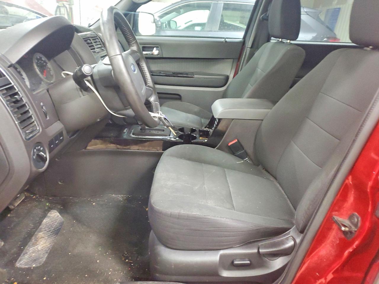 2010 FORD ESCAPE XLT photo 7