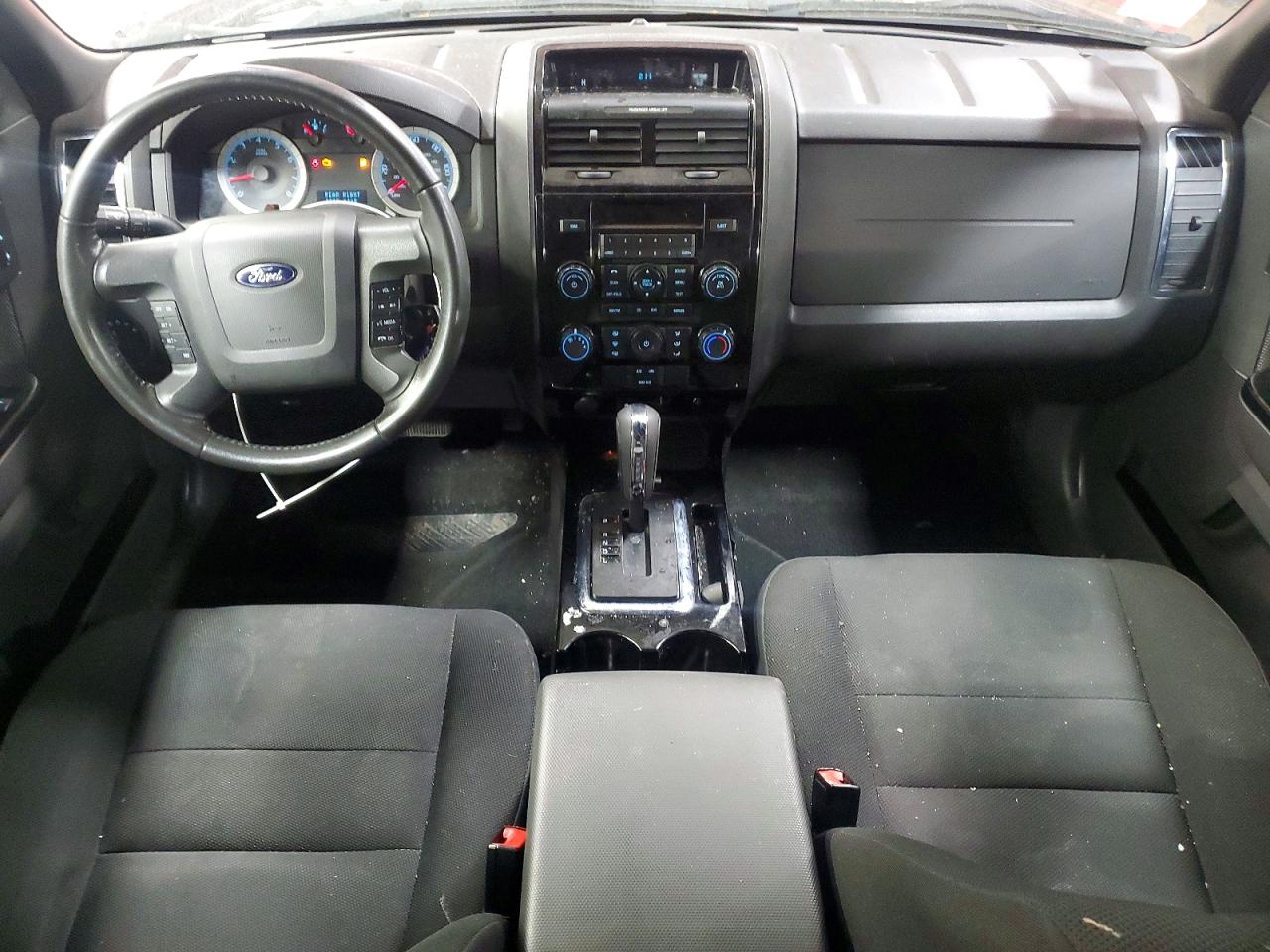 2010 FORD ESCAPE XLT photo 8