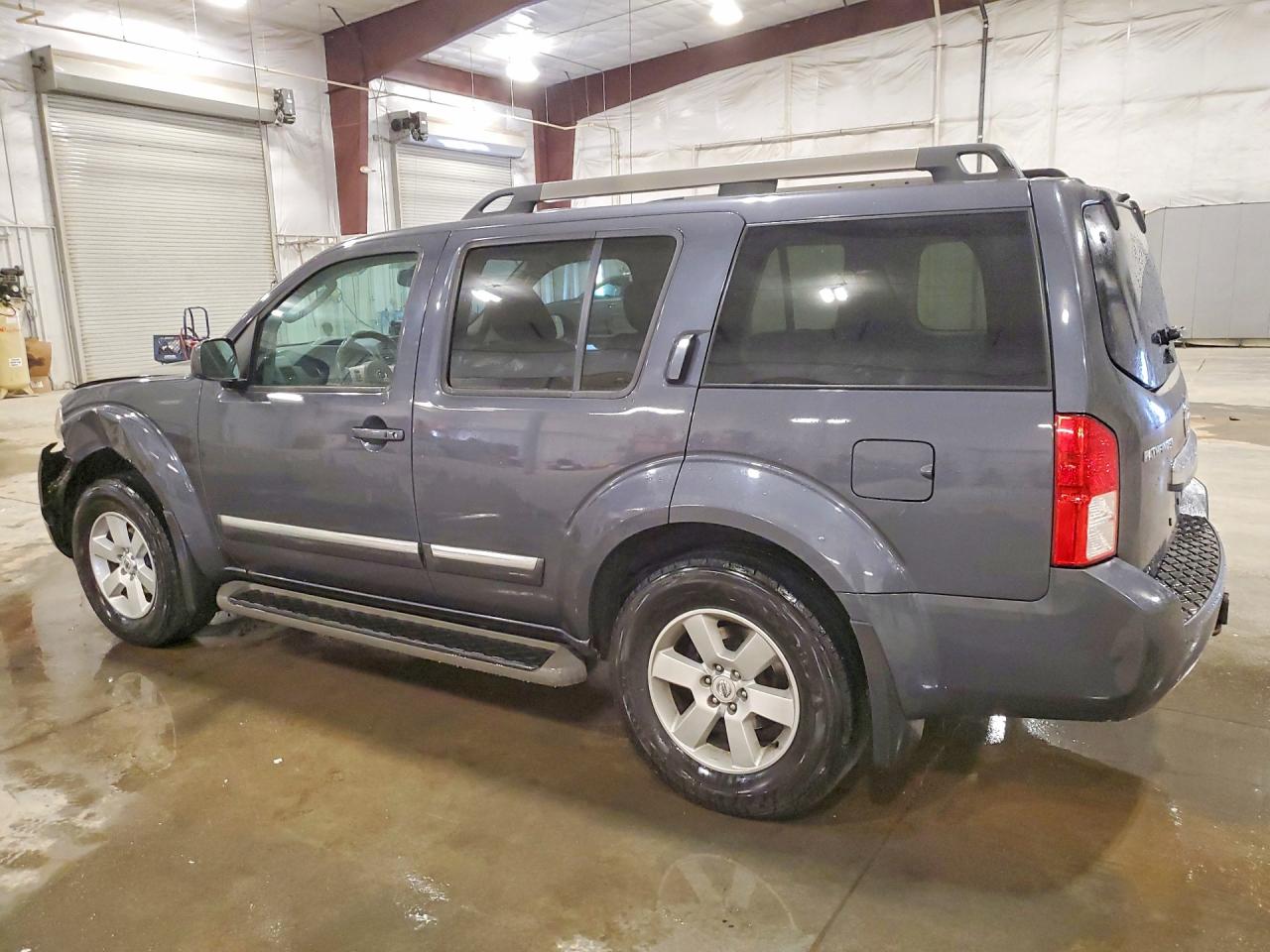 2011 NISSAN PATHFINDER S photo 3