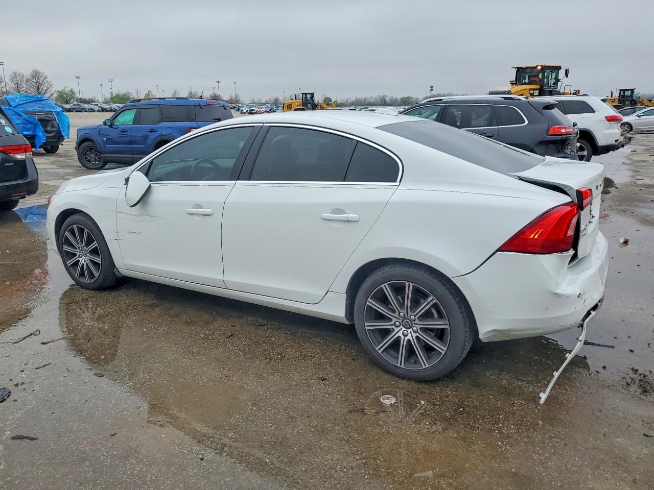 2018 VOLVO S60 PLATINUM photo 3