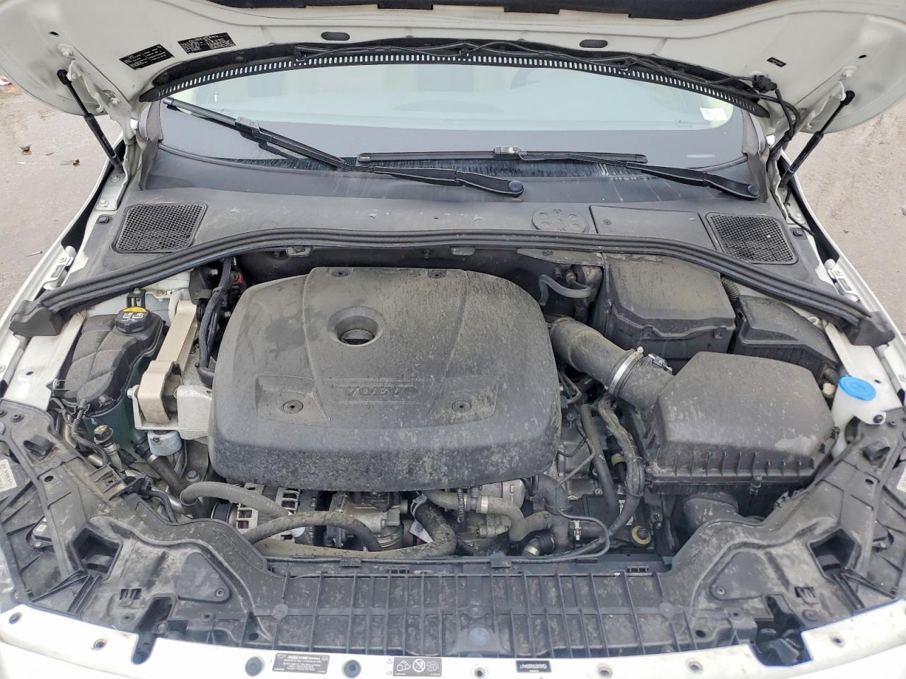 2018 VOLVO S60 PLATINUM photo 21