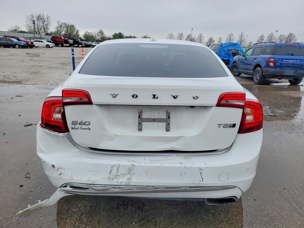 2018 VOLVO S60 PLATINUM photo 11