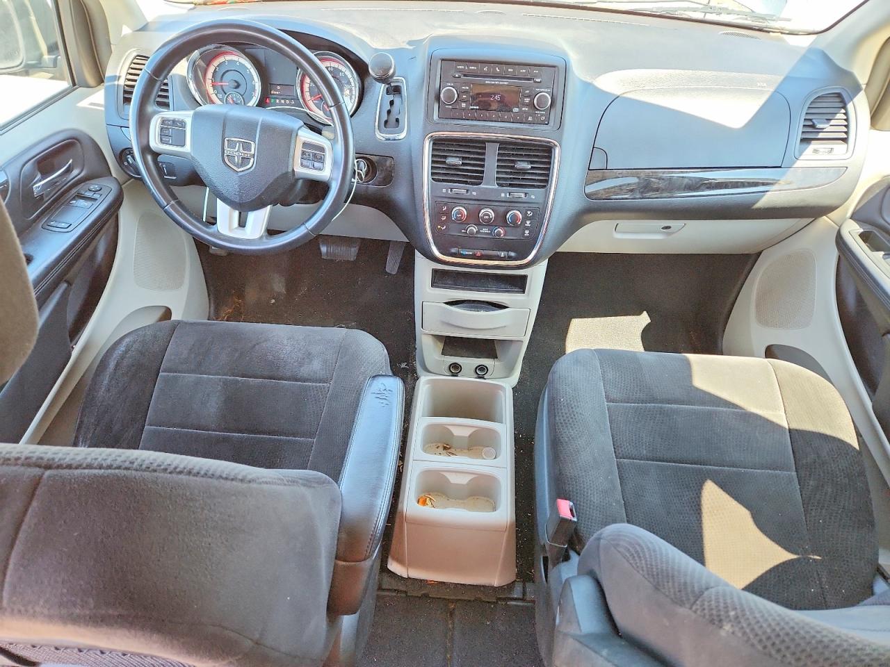 2013 DODGE GRAND CARAVAN SE photo 15