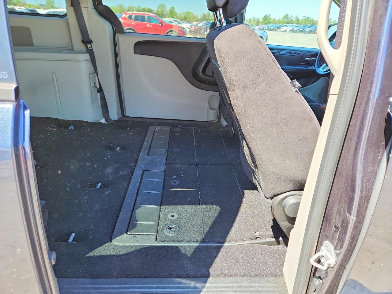 2013 DODGE GRAND CARAVAN SE photo 19