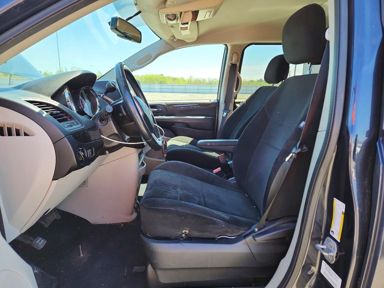 2013 DODGE GRAND CARAVAN SE photo 13