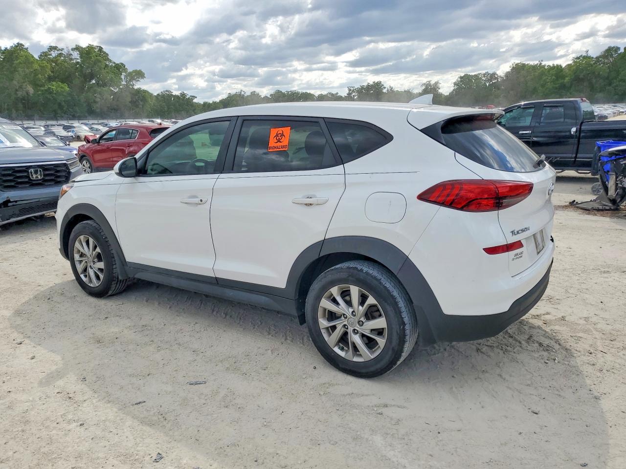 2019 HYUNDAI TUCSON SE photo 2