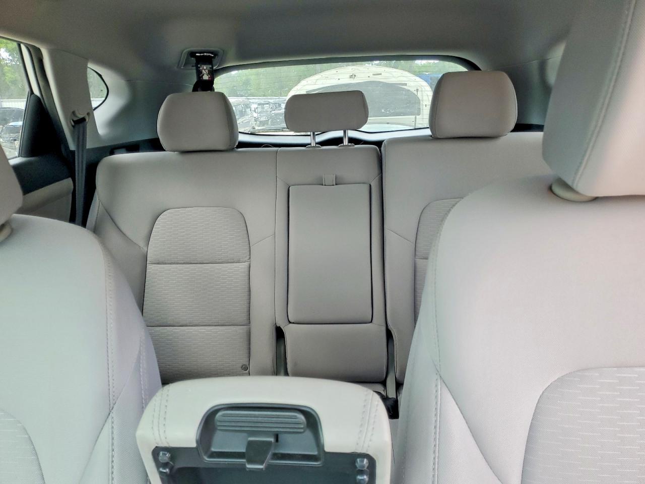 2019 HYUNDAI TUCSON SE photo 10