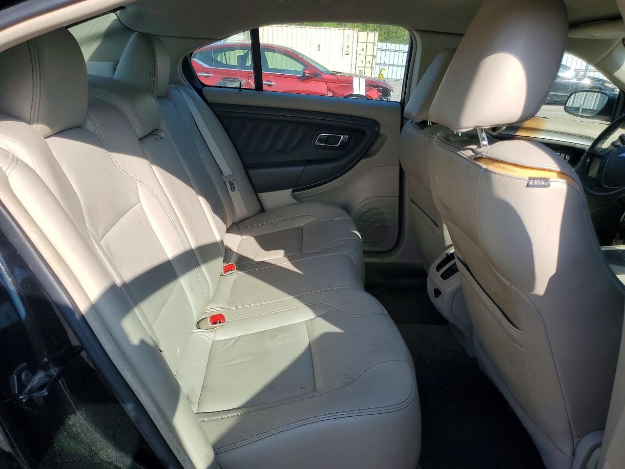 2010 FORD TAURUS SEL photo 19