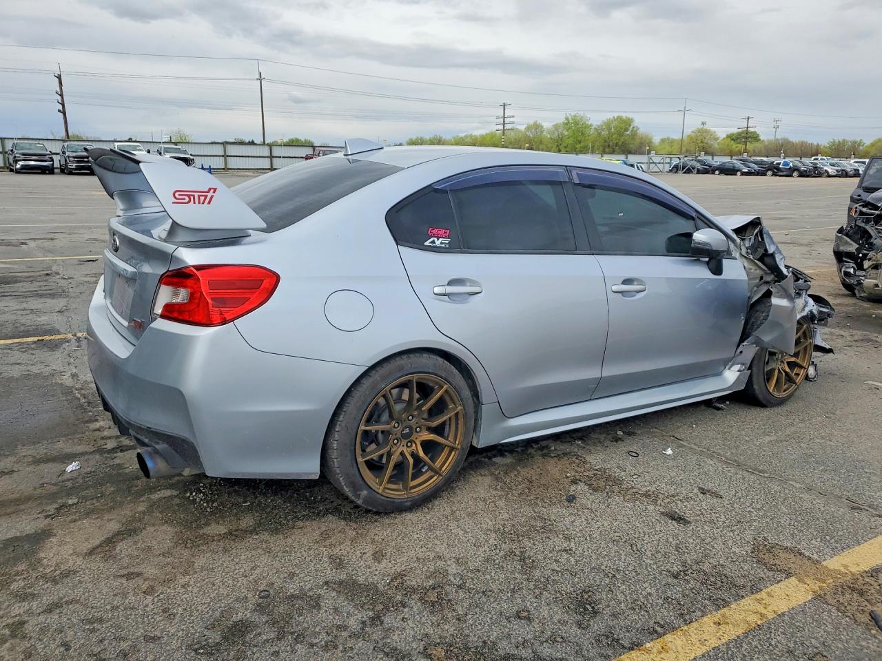 2015 SUBARU WRX STI photo 5