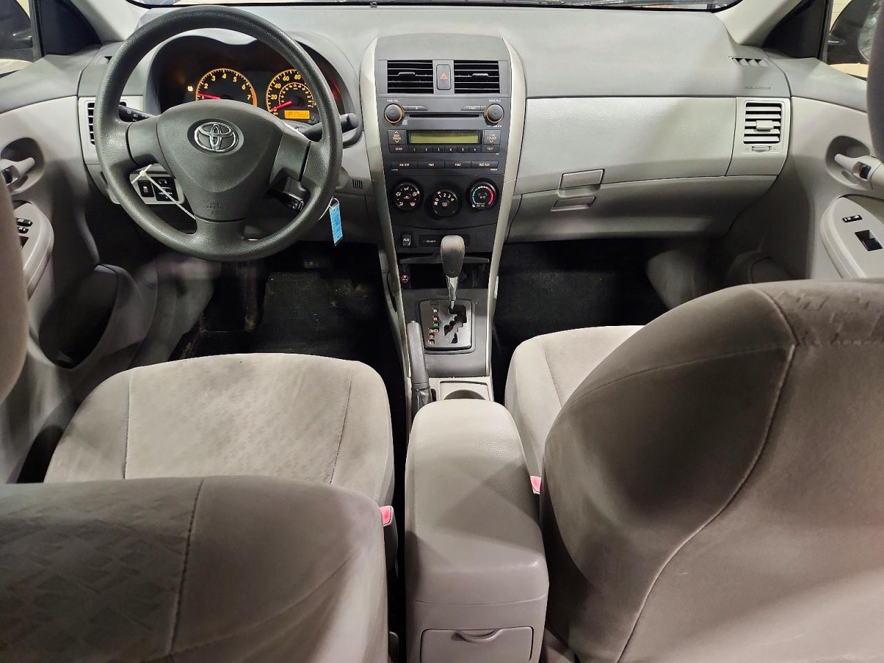 2009 TOYOTA COROLLA LE photo 15