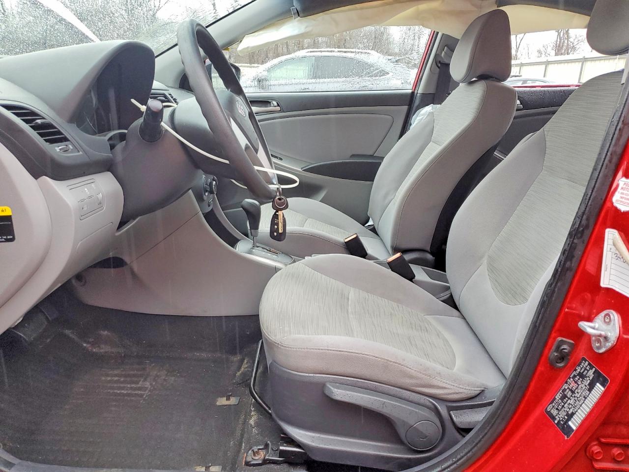 2017 HYUNDAI ACCENT SE photo 13