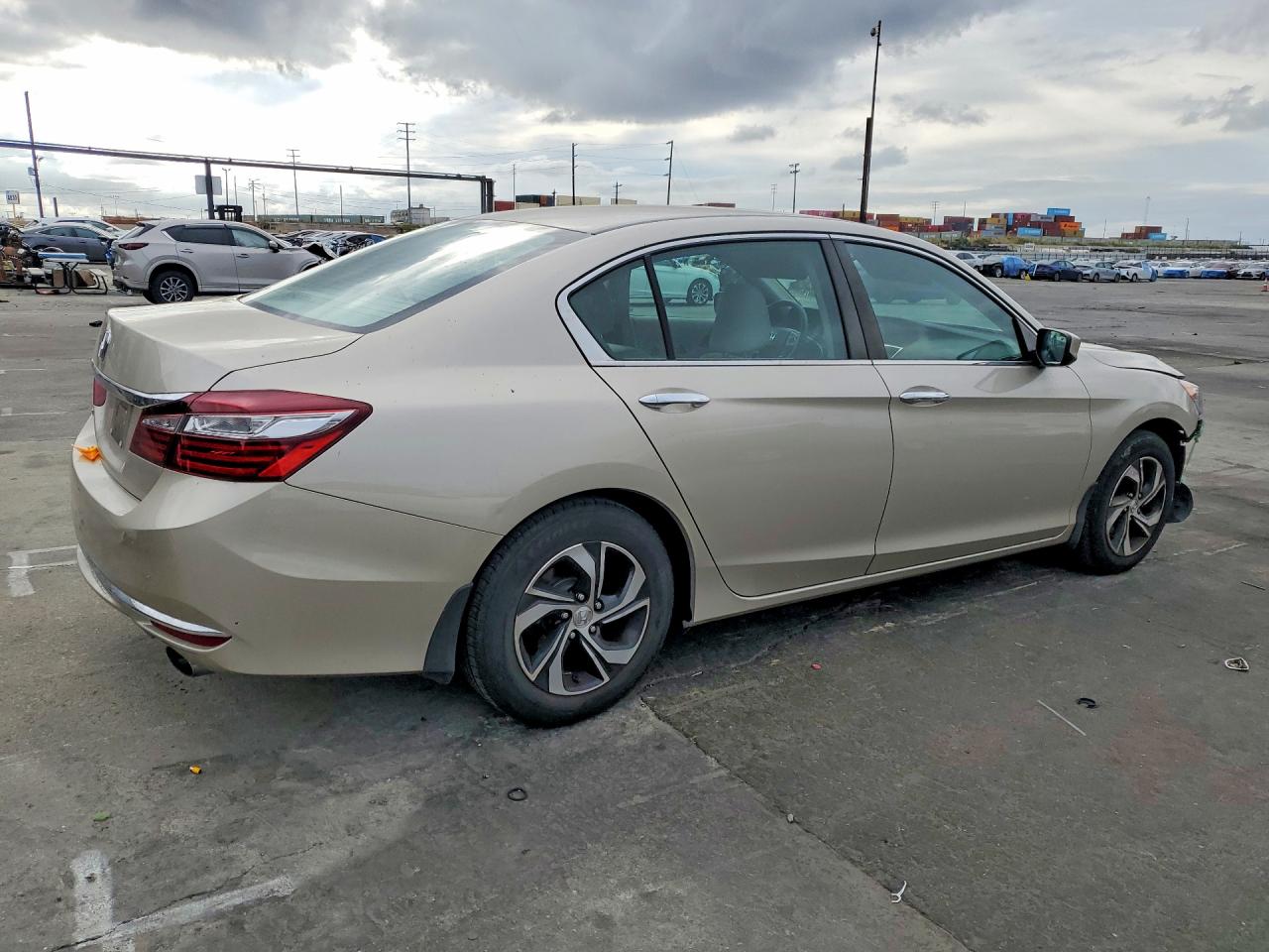 2016 HONDA ACCORD LX photo 5
