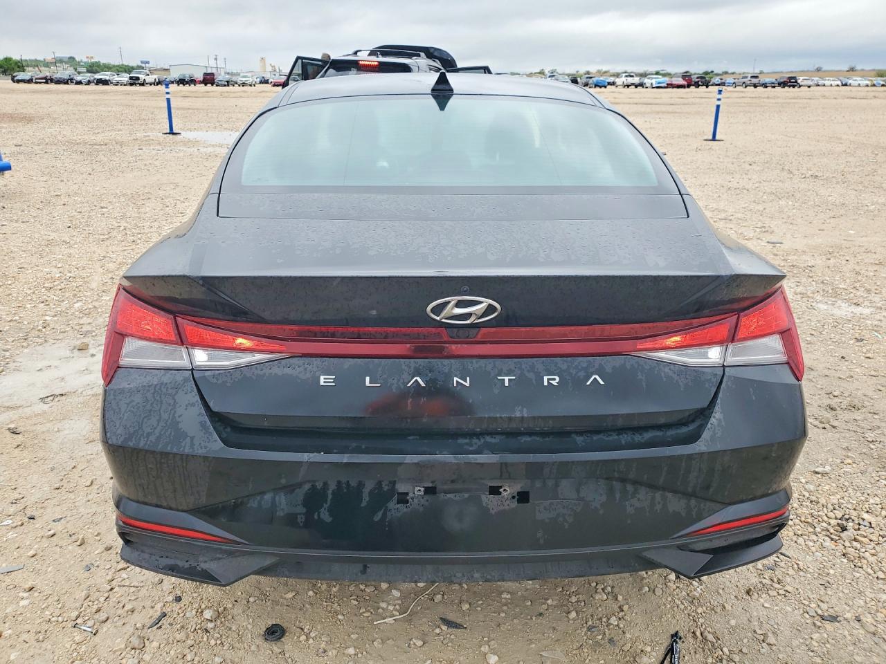 2023 HYUNDAI ELANTRA SEL photo 6