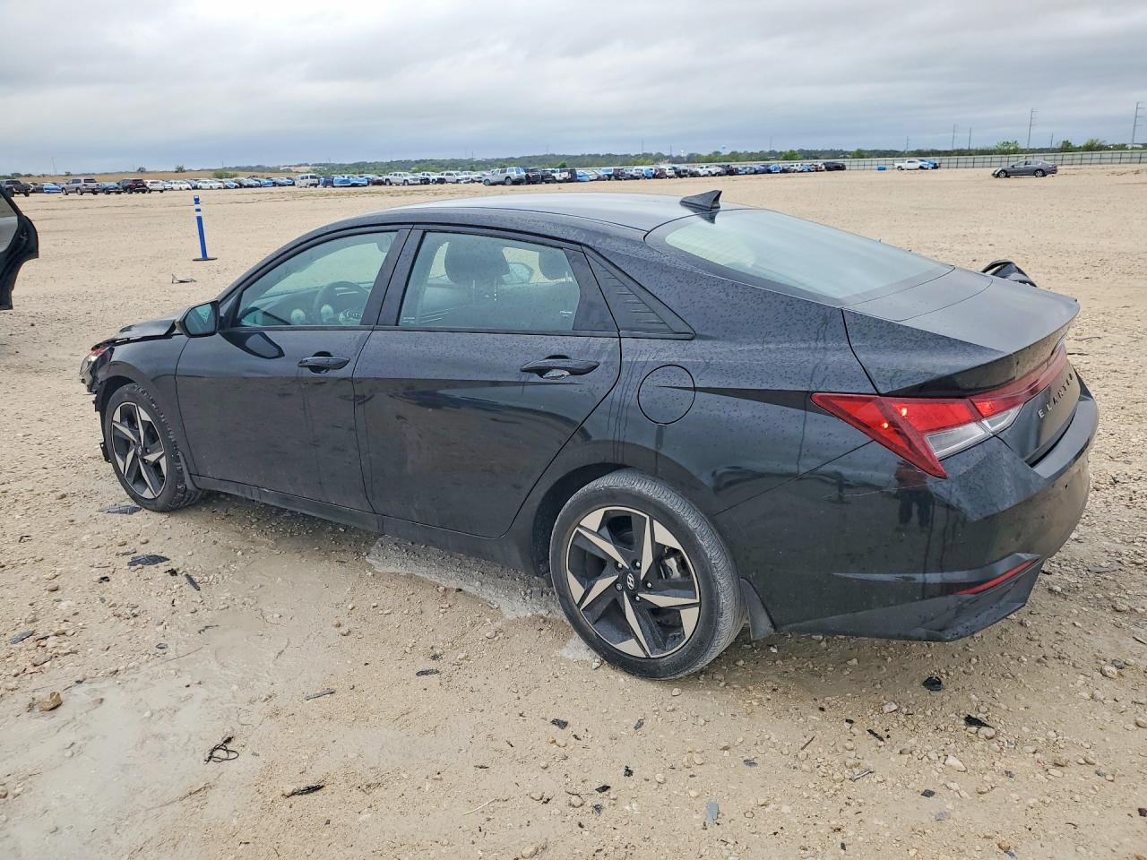 2023 HYUNDAI ELANTRA SEL photo 2
