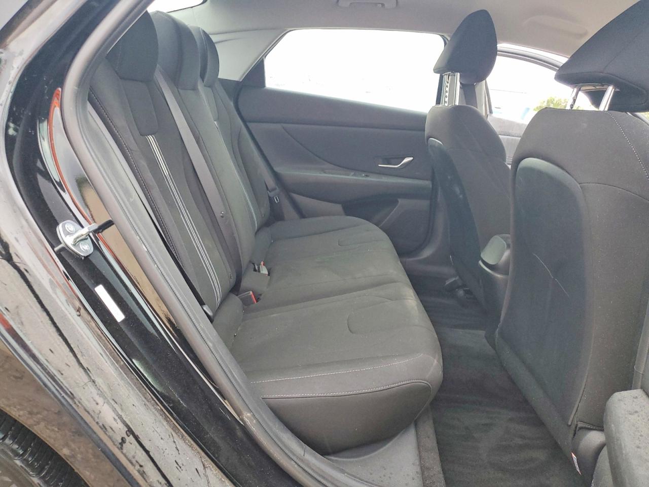 2023 HYUNDAI ELANTRA SEL photo 10