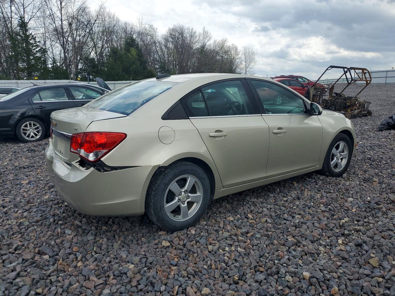 2016 CHEVROLET CRUZE LIMITED LT photo 3