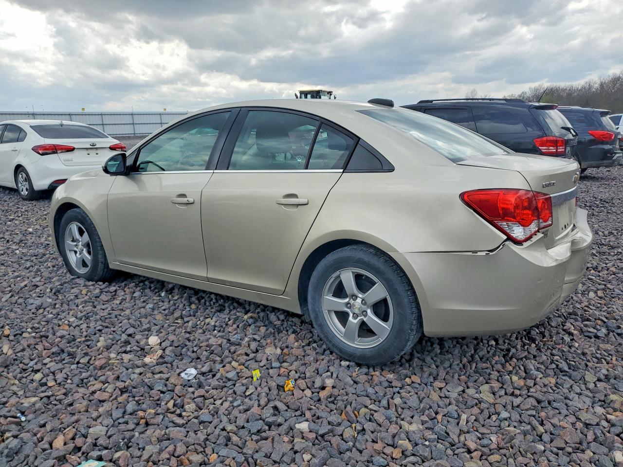 2016 CHEVROLET CRUZE LIMITED LT photo 2