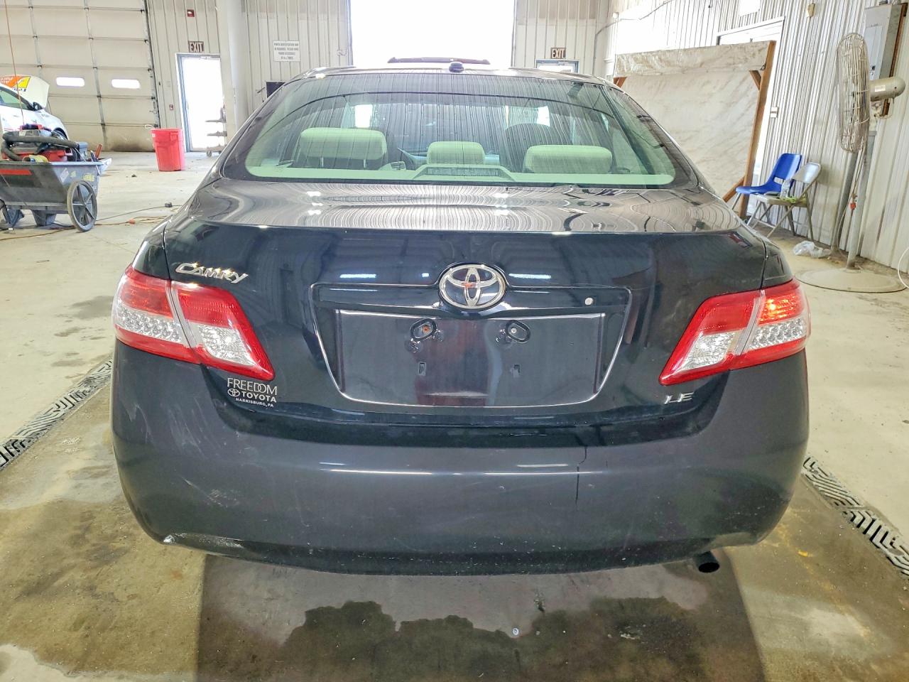 2011 TOYOTA CAMRY LE photo 16