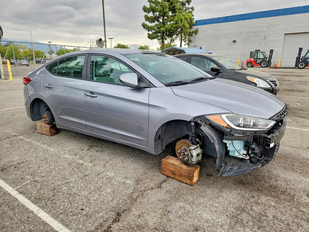 2017 HYUNDAI ELANTRA SE photo 7
