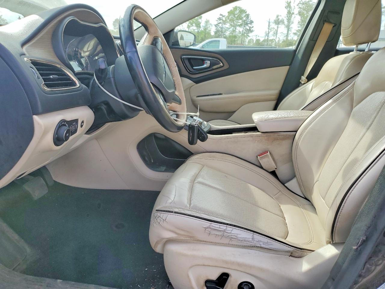 2015 CHRYSLER 200 C photo 13