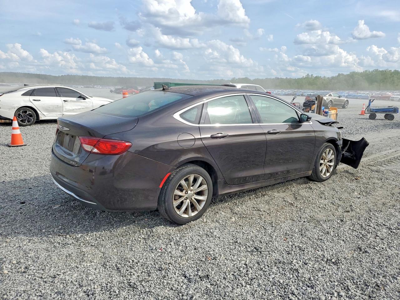 2015 CHRYSLER 200 C photo 5