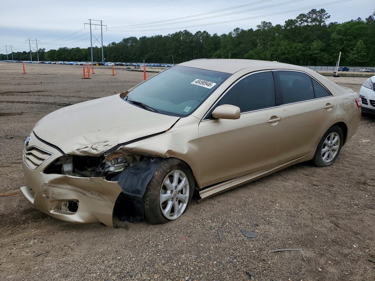 2011 TOYOTA CAMRY