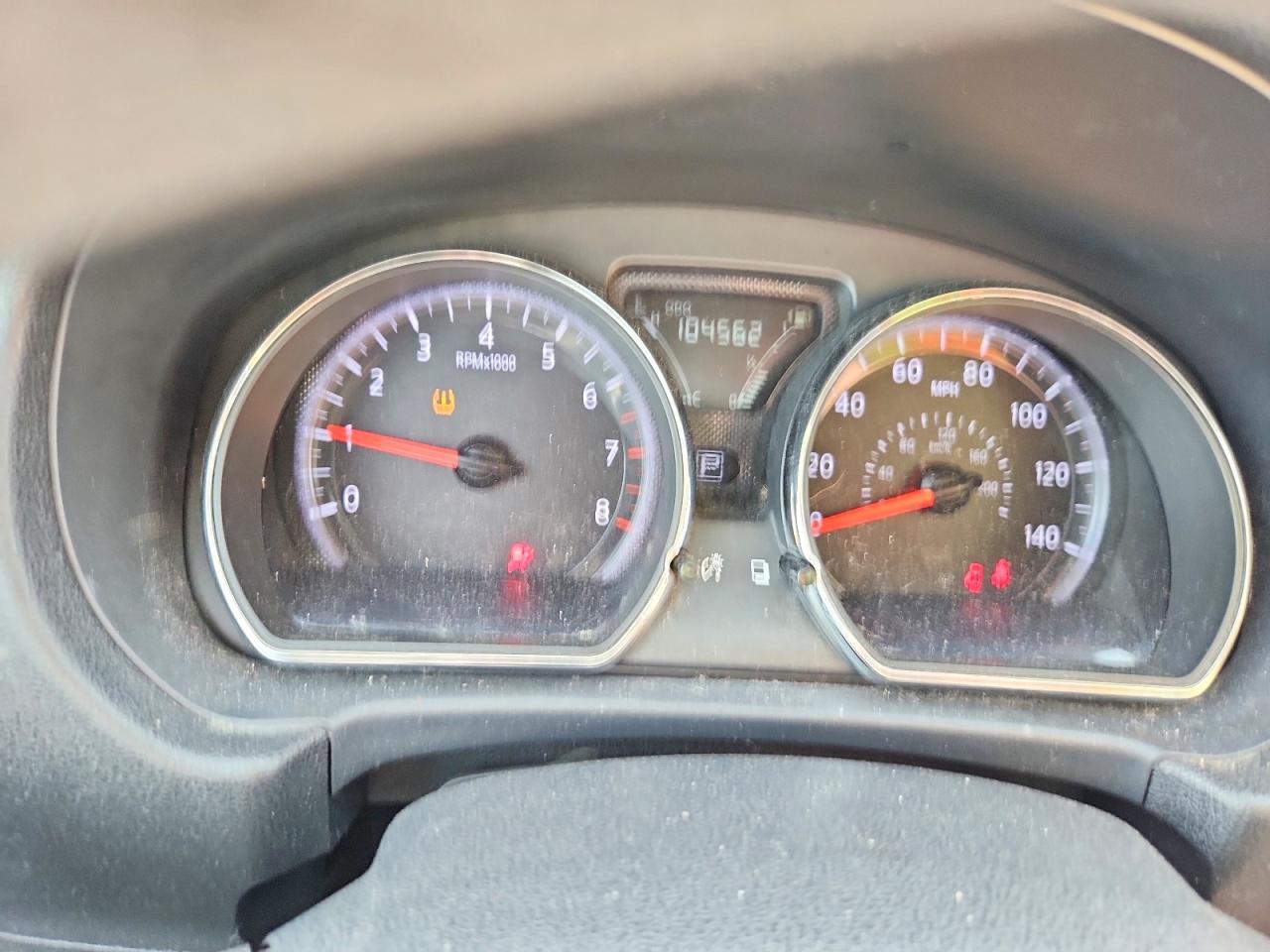 2018 NISSAN VERSA SV photo 25