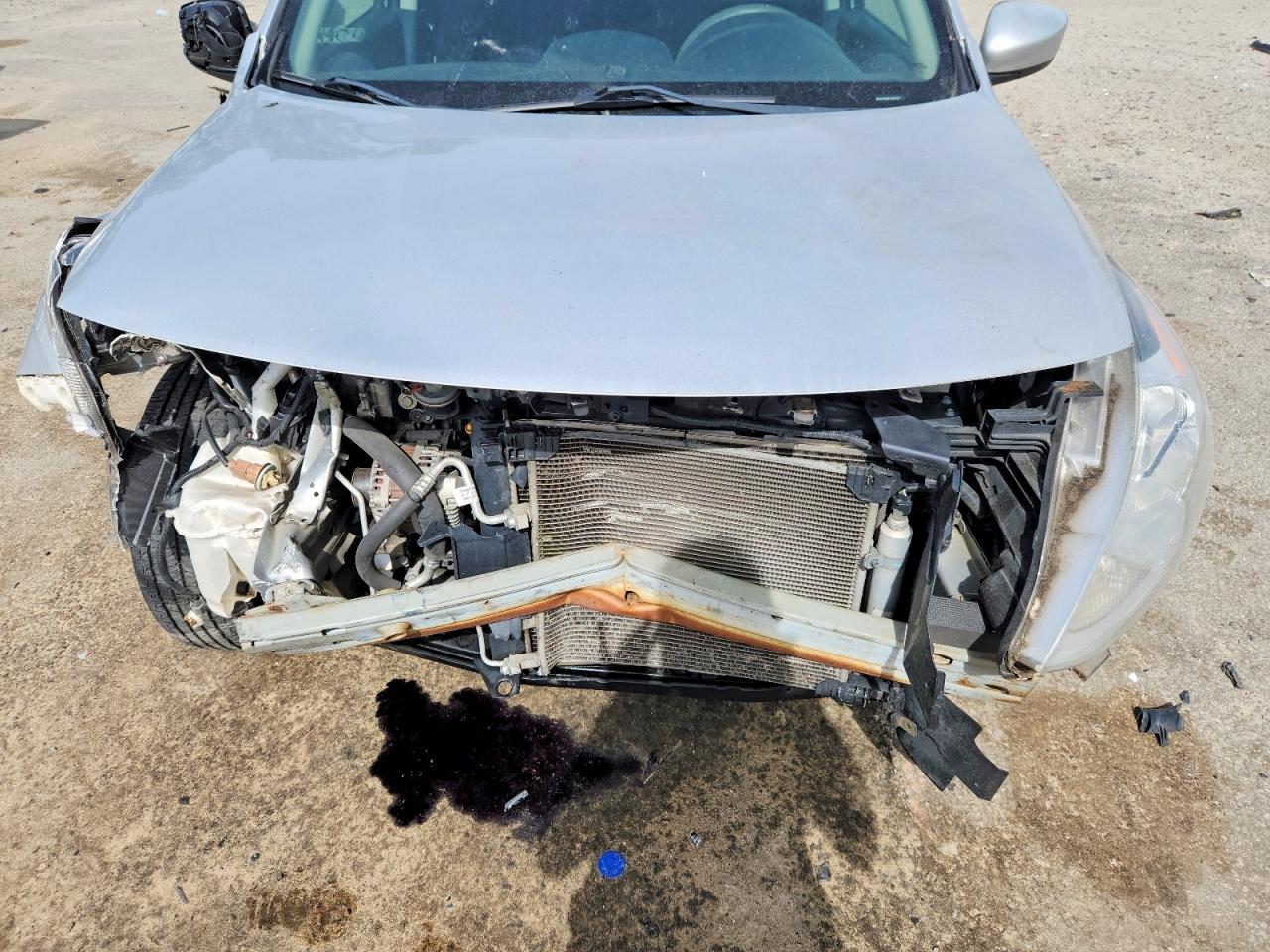 2018 NISSAN VERSA SV photo 31