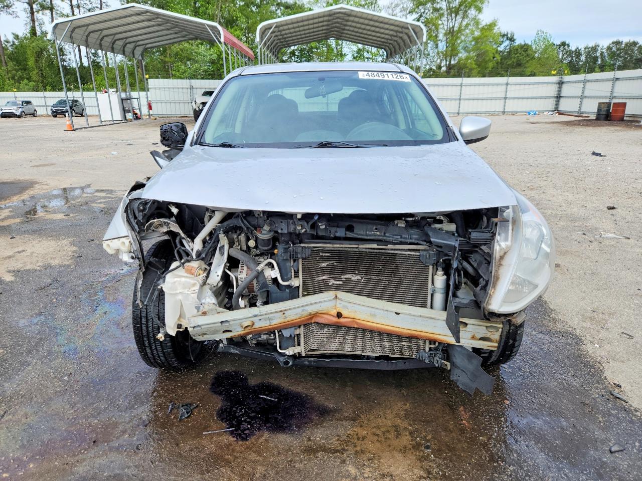 2018 NISSAN VERSA SV photo 13
