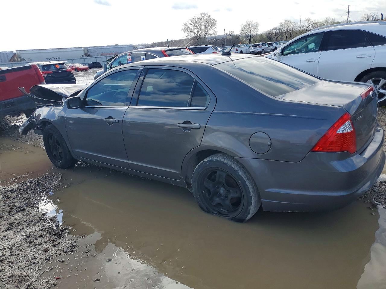 2011 FORD FUSION SE photo 2
