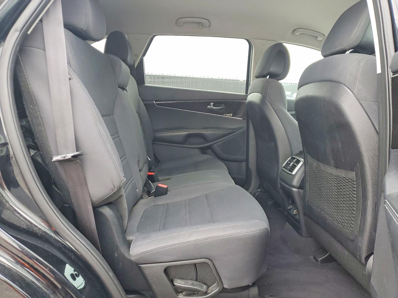 2016 KIA SORENTO LX photo 31
