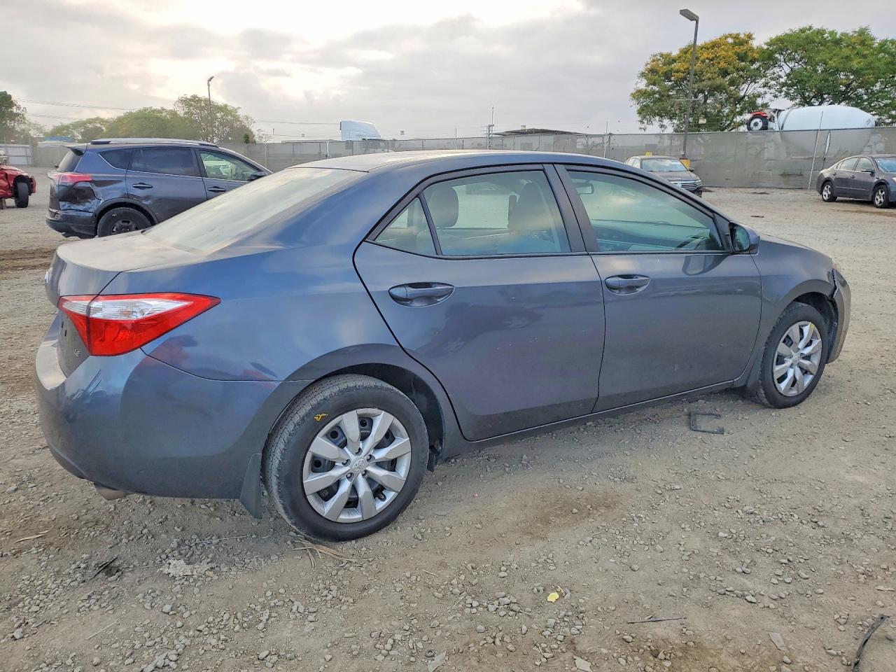 2016 TOYOTA COROLLA LE photo 7