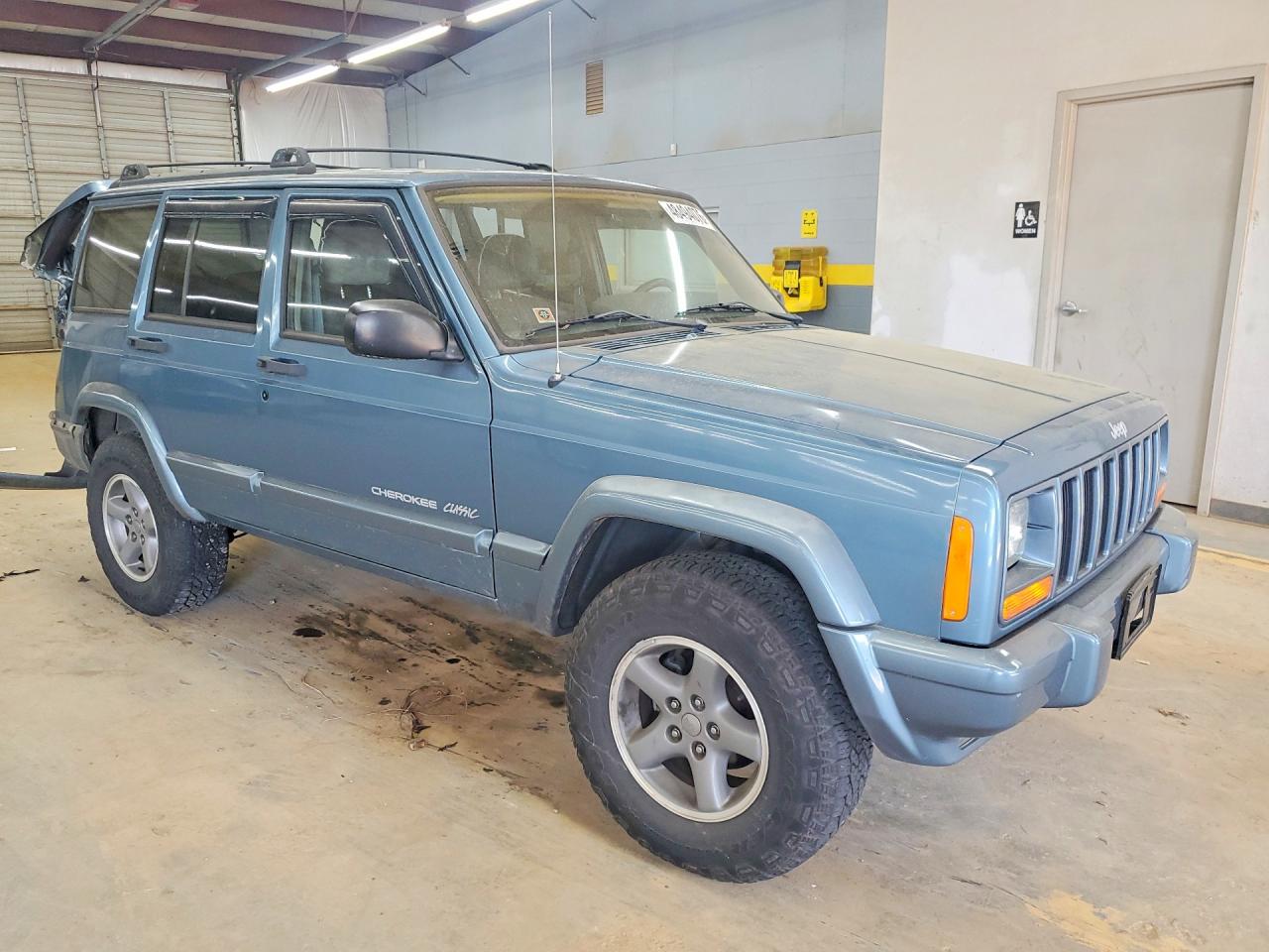 1999 JEEP CHEROKEE SPORT photo 10