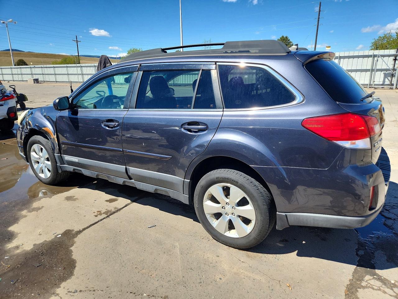 2011 SUBARU OUTBACK 3.6R LIMITED photo 3