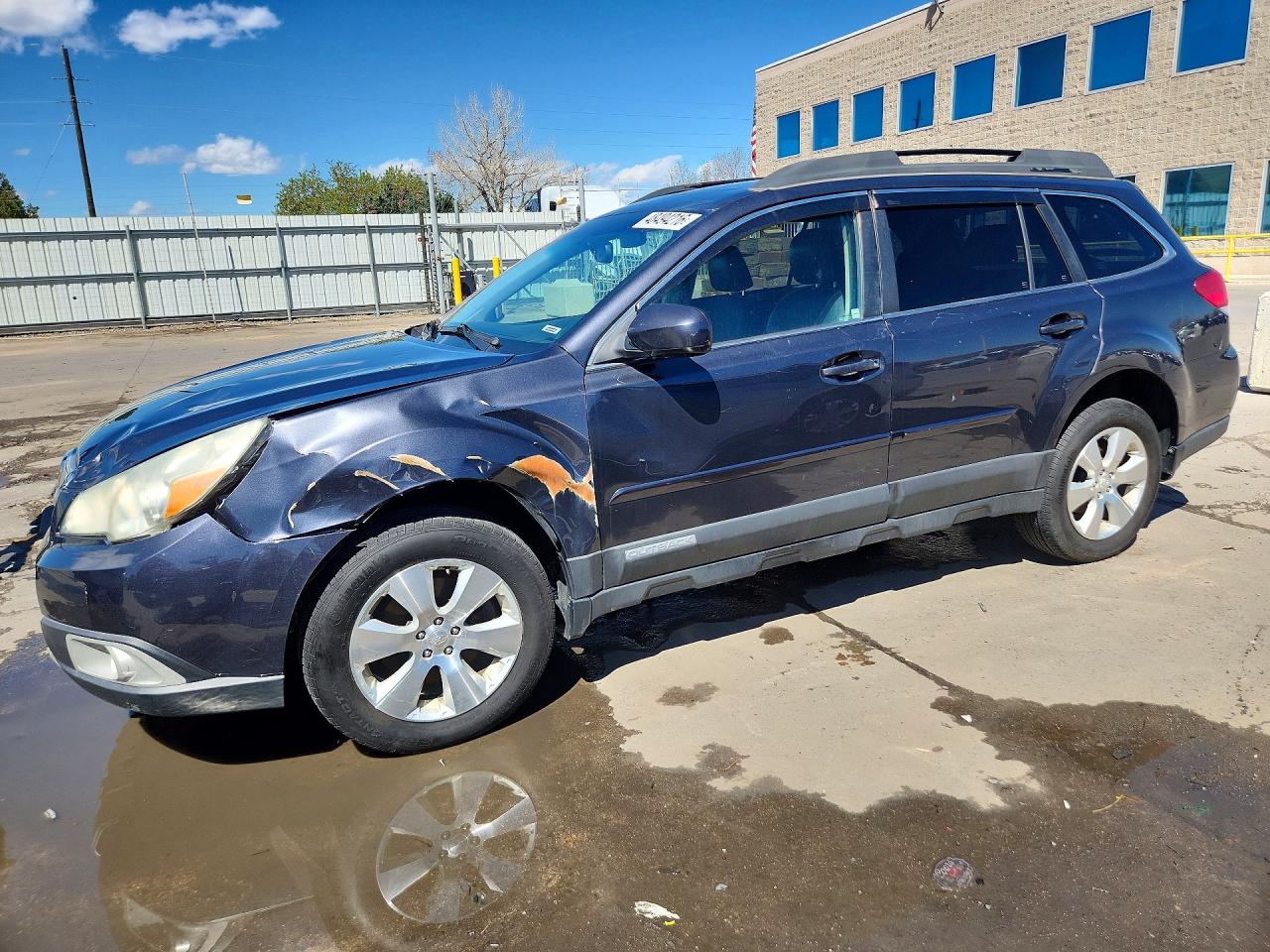 2011 SUBARU OUTBACK