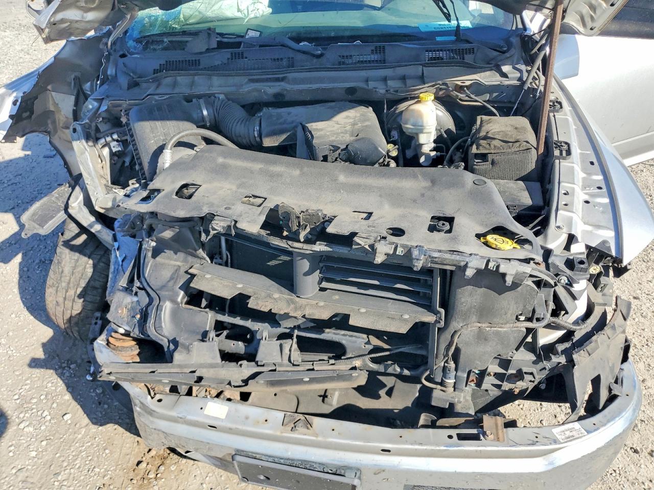 2014 RAM 1500 ST photo 21