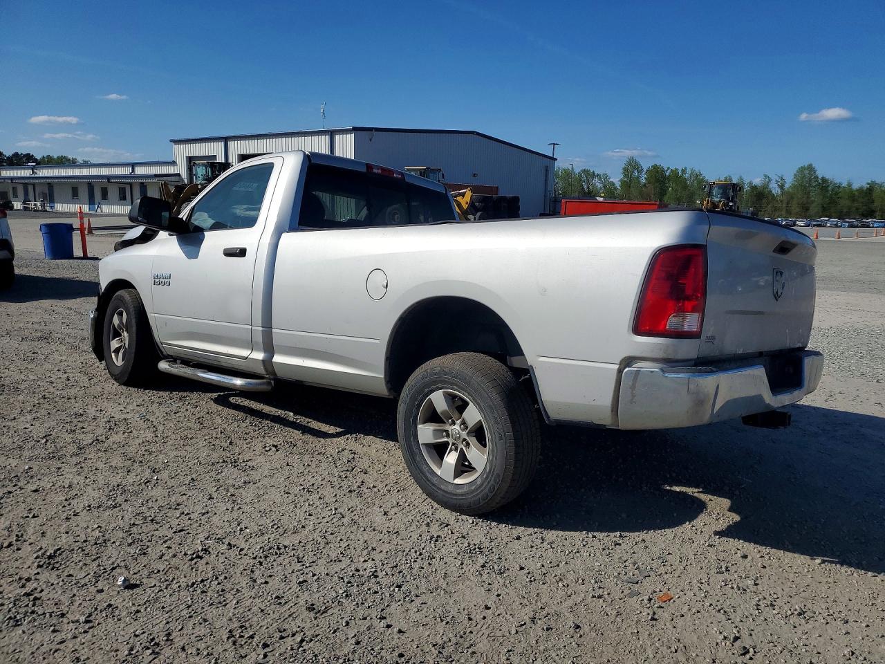 2014 RAM 1500 ST photo 3