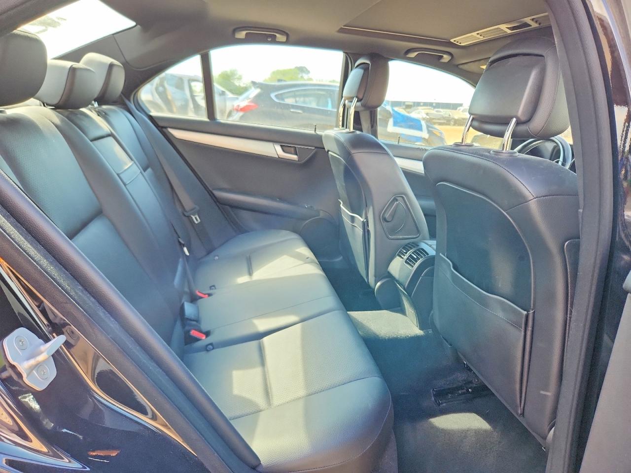 2014 MERCEDES-BENZ C 250 photo 10