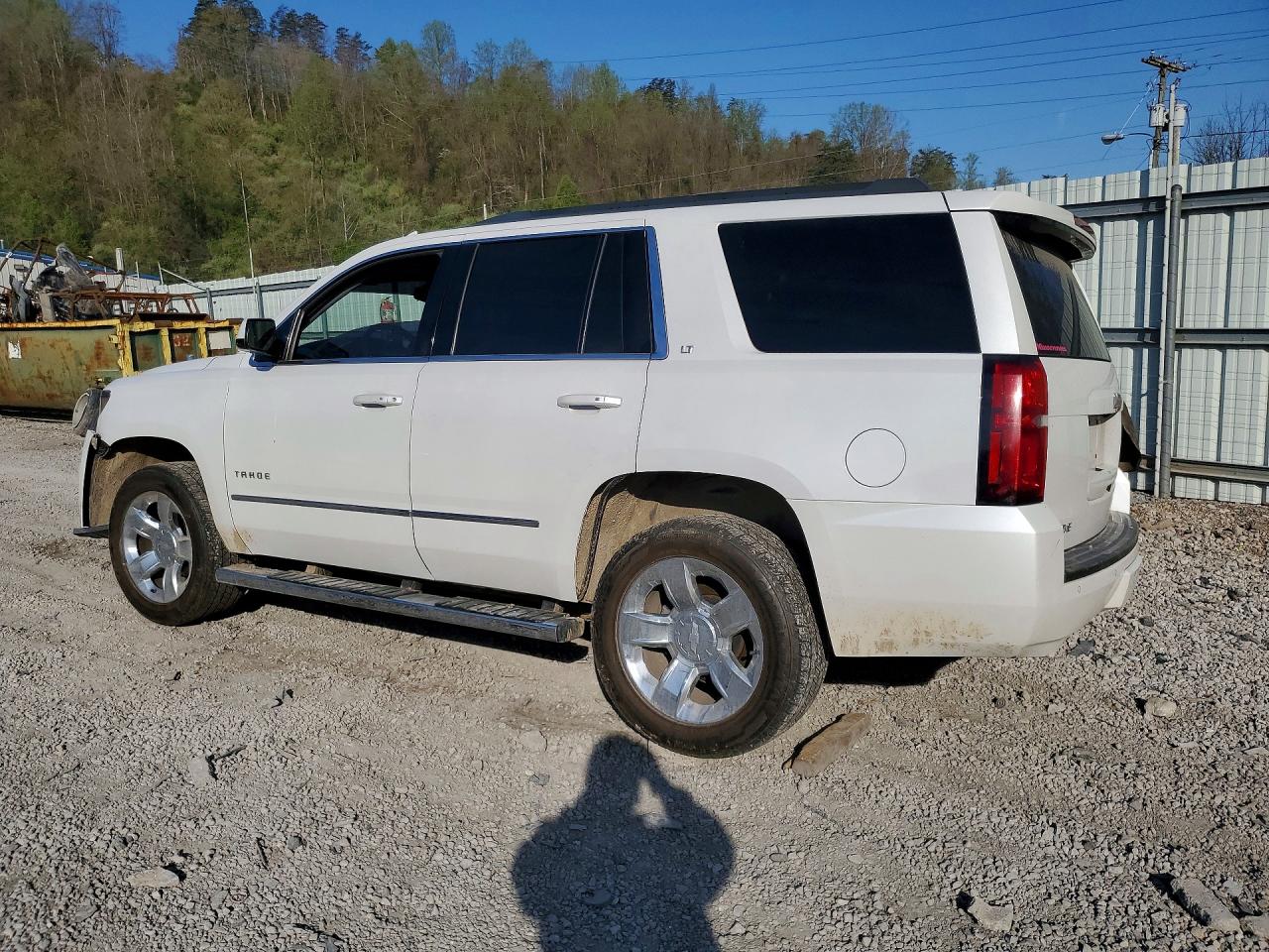 2017 CHEVROLET TAHOE K1500 LT photo 4