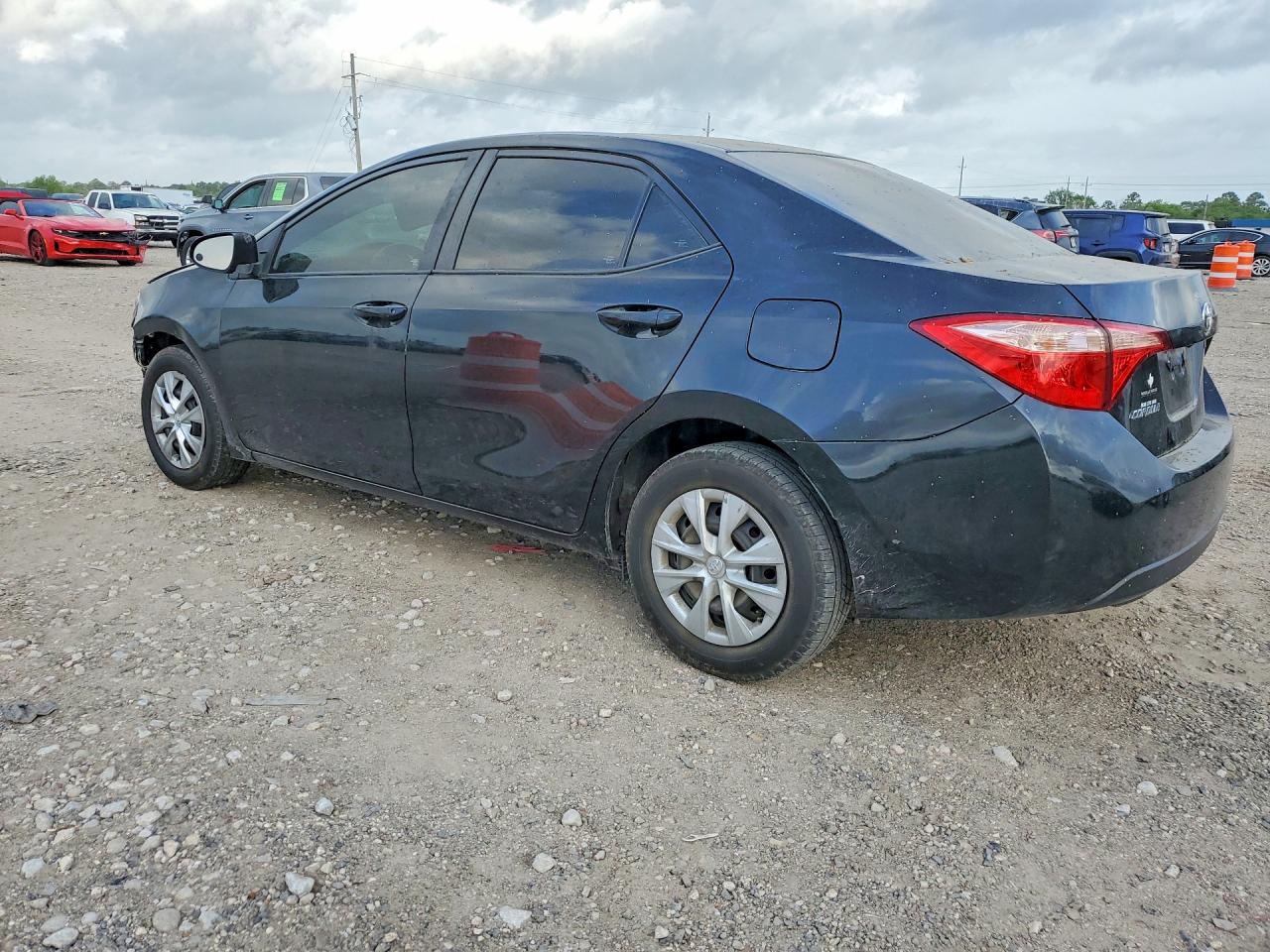 2017 TOYOTA COROLLA L photo 3