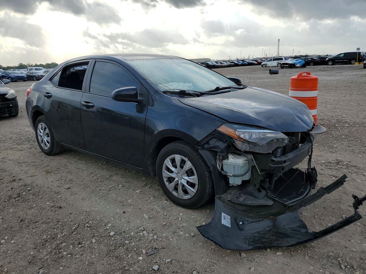2017 TOYOTA COROLLA L photo 7