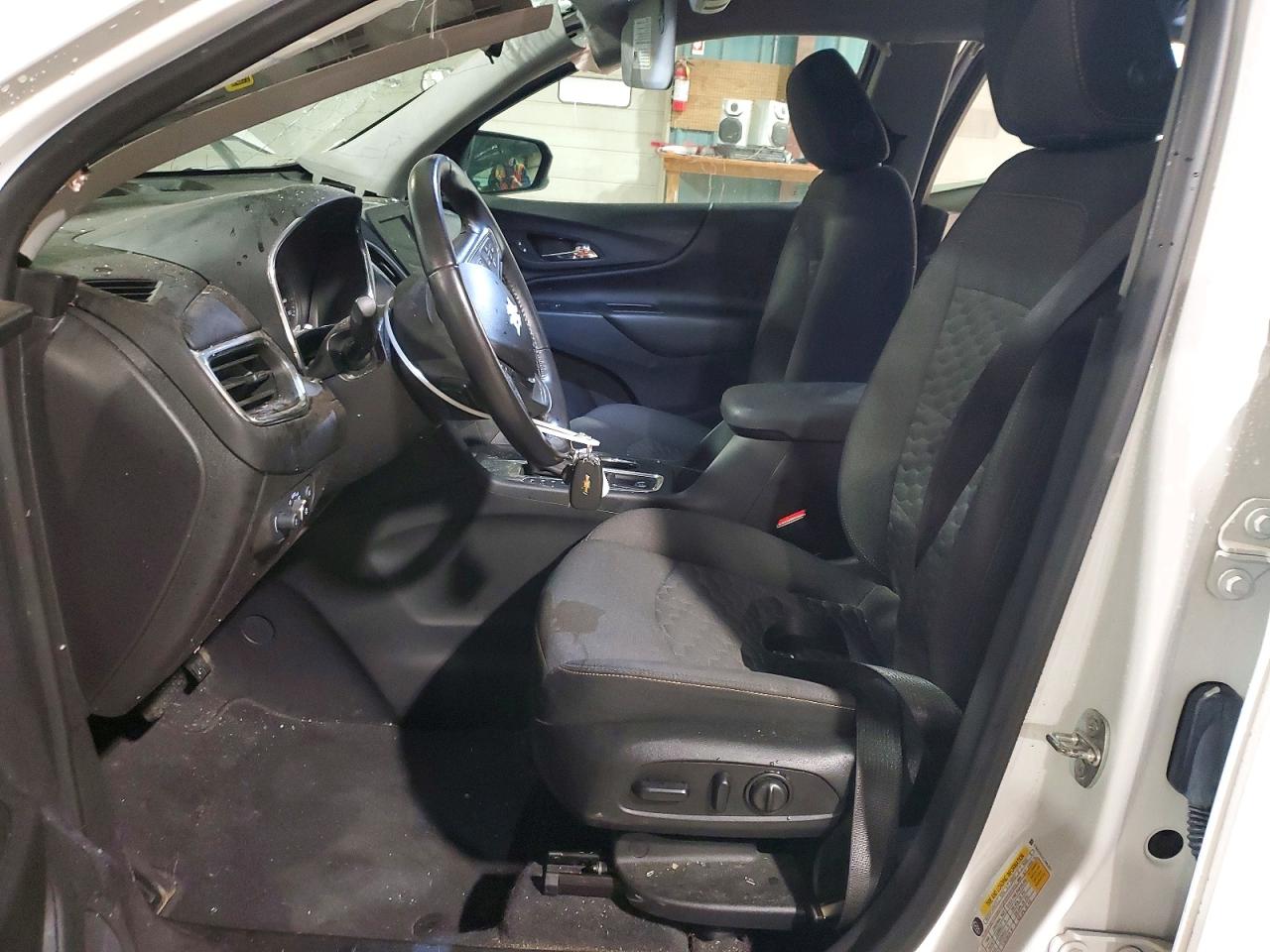 2020 CHEVROLET EQUINOX LT photo 13