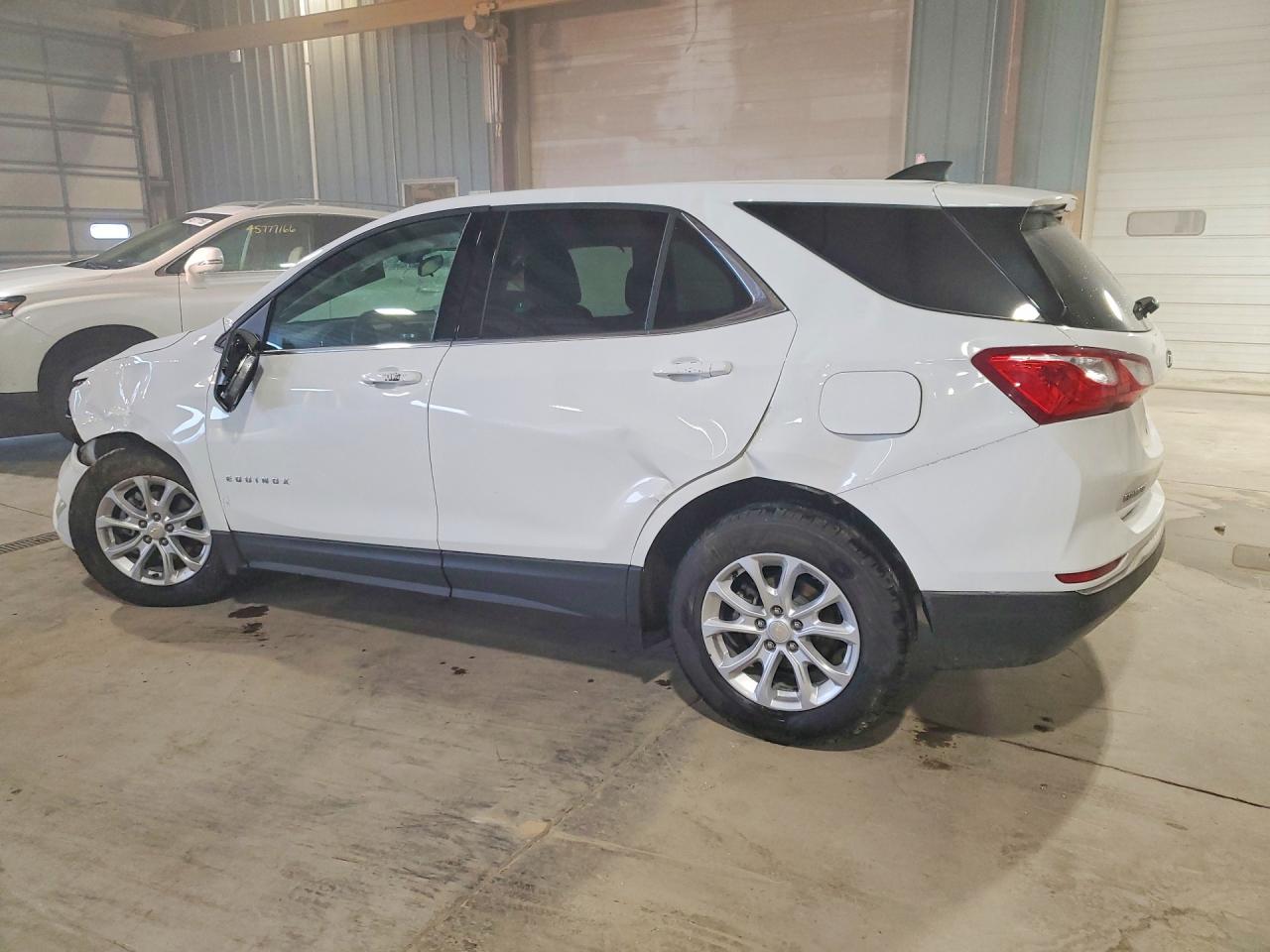 2020 CHEVROLET EQUINOX LT photo 3
