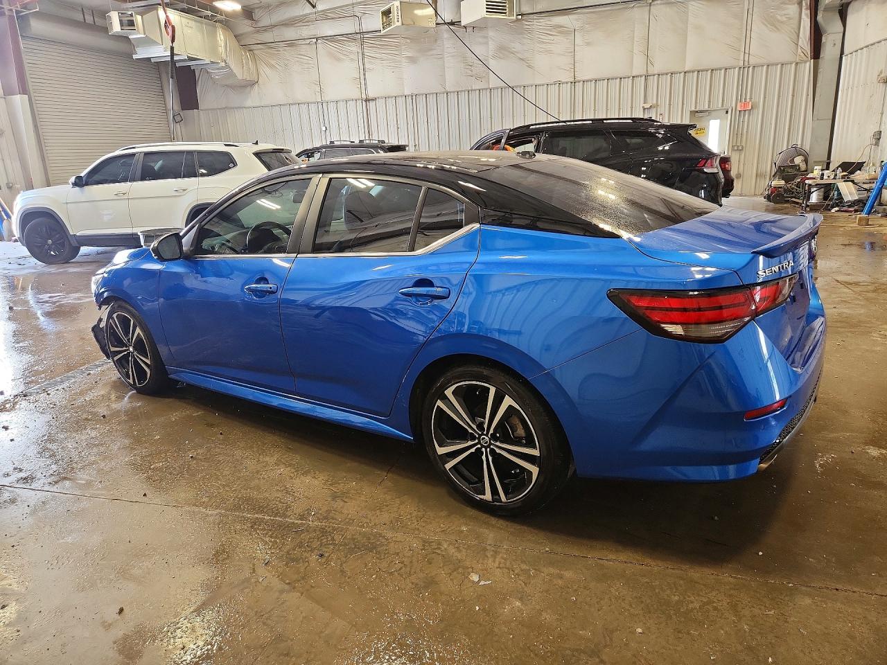 2022 NISSAN SENTRA SR photo 2
