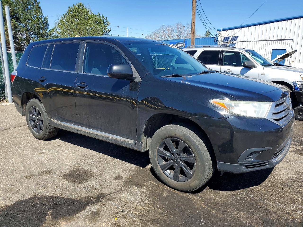 2013 TOYOTA HIGHLANDER BASE photo 4