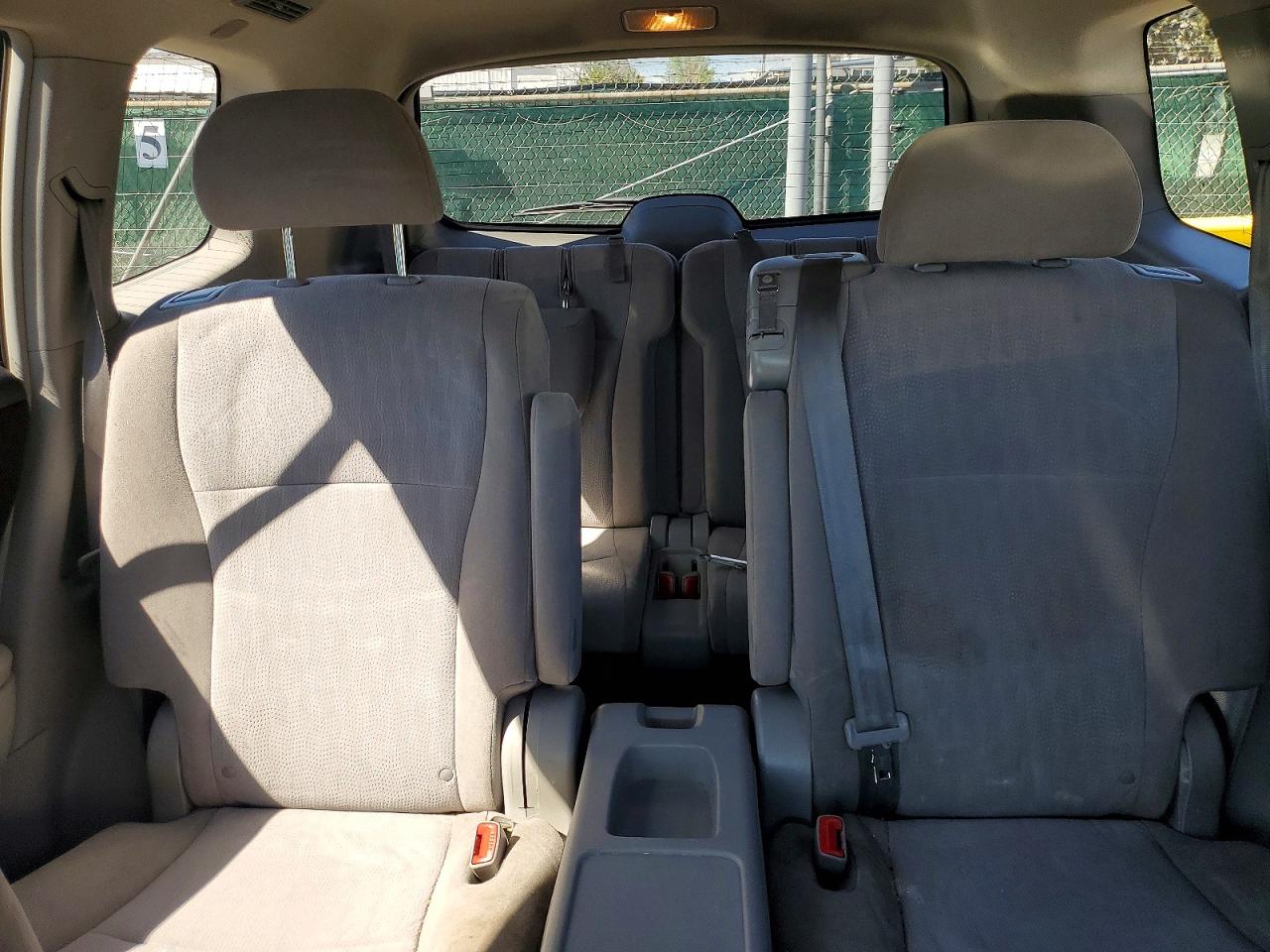 2013 TOYOTA HIGHLANDER BASE photo 10