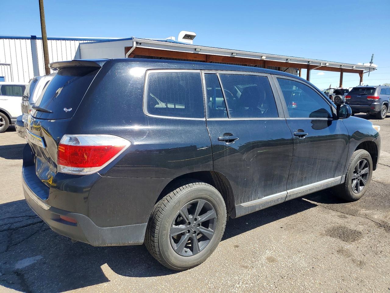2013 TOYOTA HIGHLANDER BASE photo 3