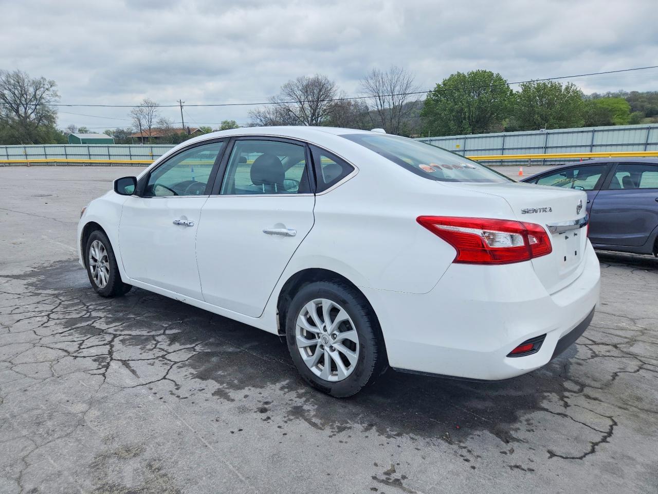 2019 NISSAN SENTRA SV photo 3